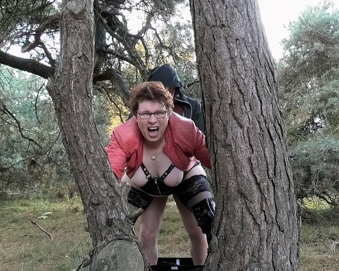 Cute horny curvy housewife as amateur prostitute on an escort anal date in public