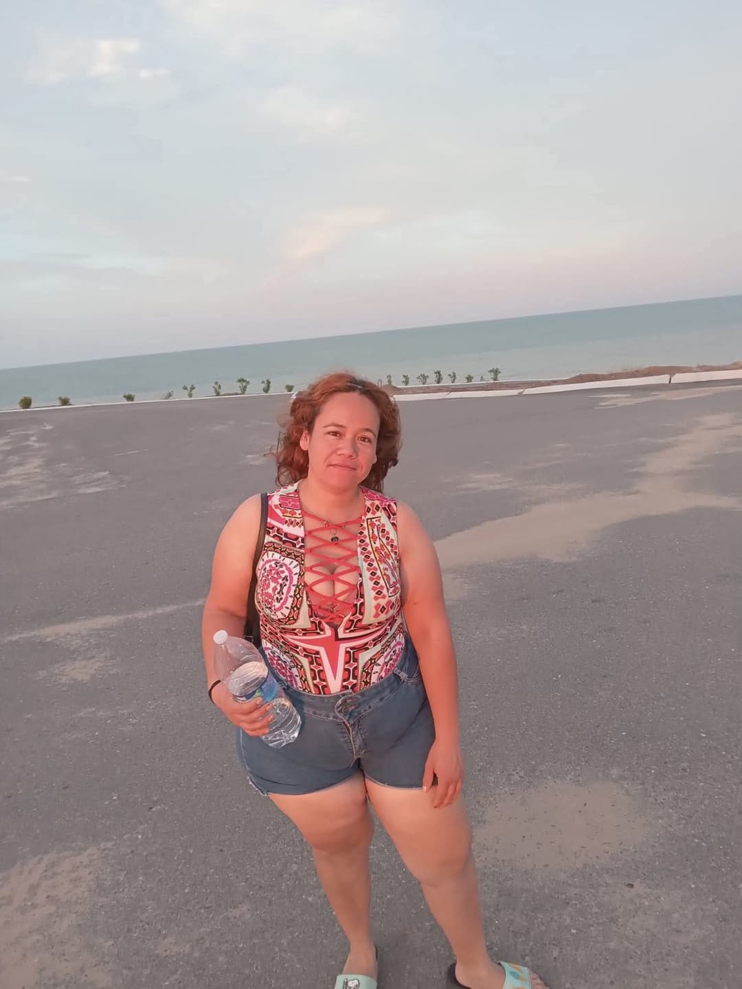 PEAR SHAPE THICK CURVY LATINA SSBBW BIG BOOTY ASS