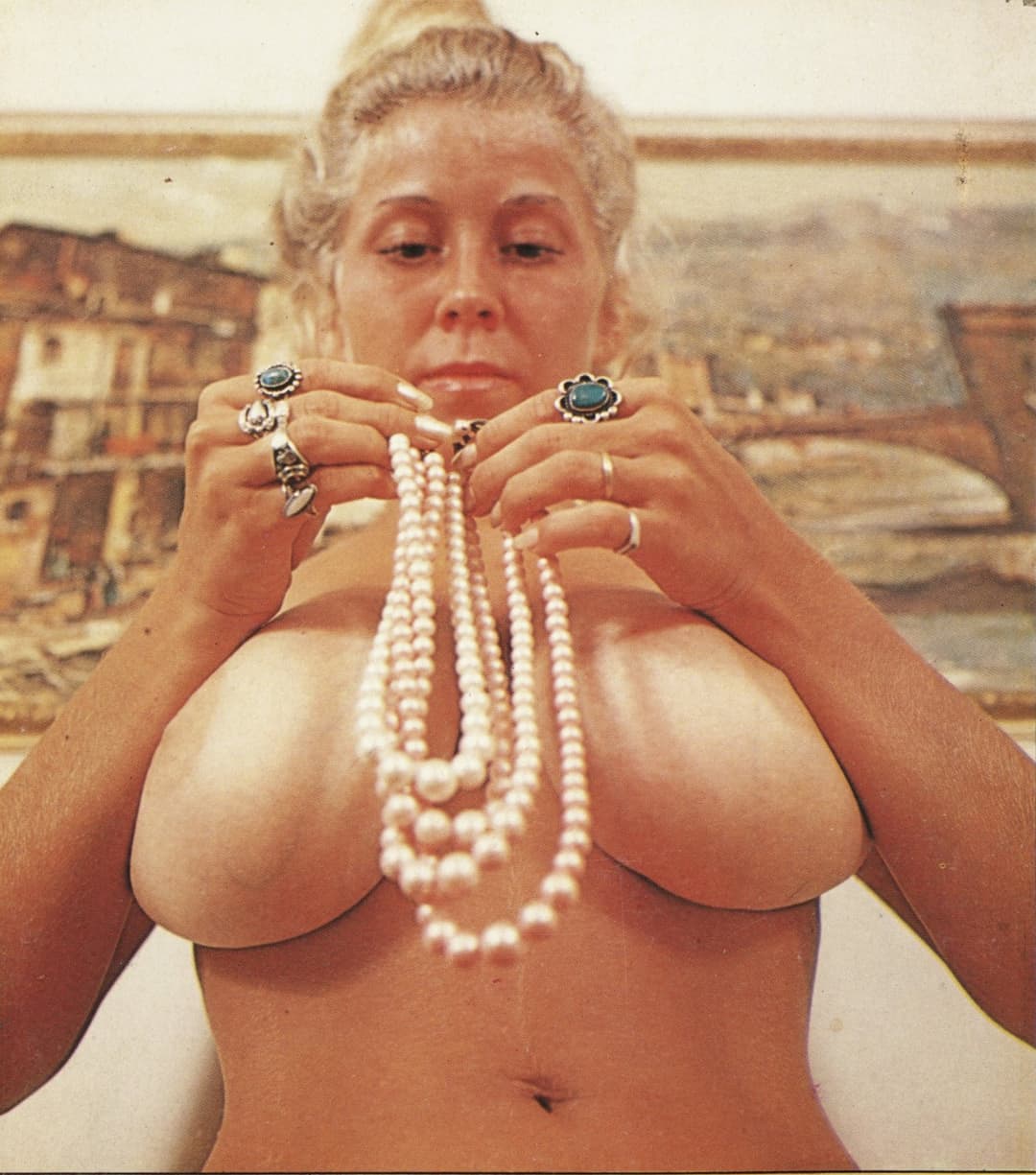 ‘70s vixen Dawn Knudsen (indoors)