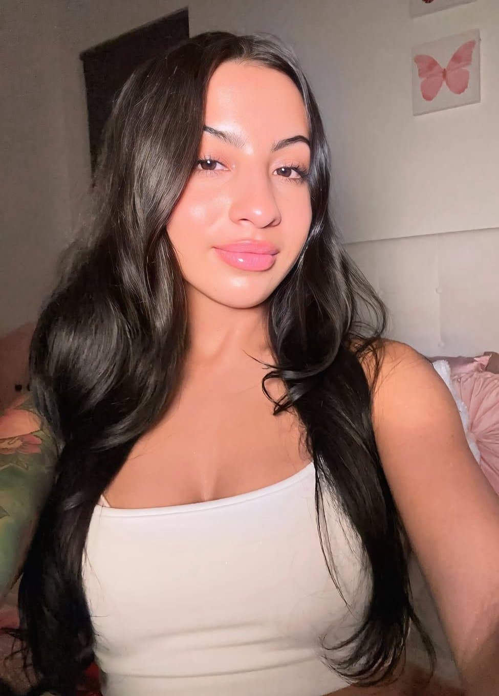 Click to view full size Leanna Lenee (travis hunter gf)