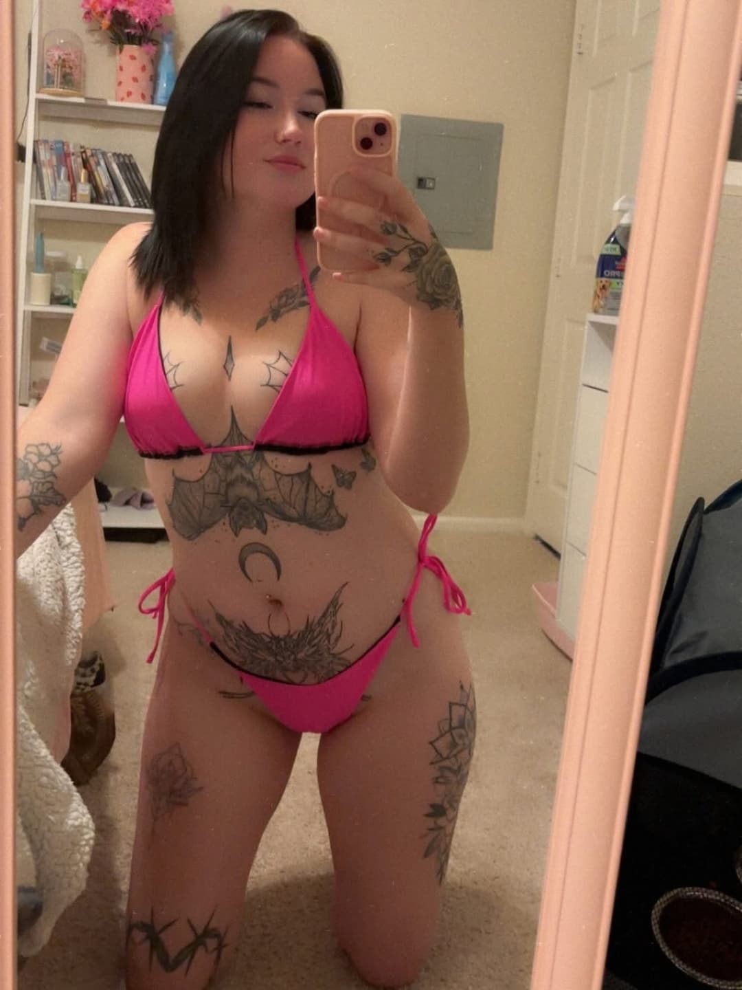 Click to view full size Beautiful fine gothic girl