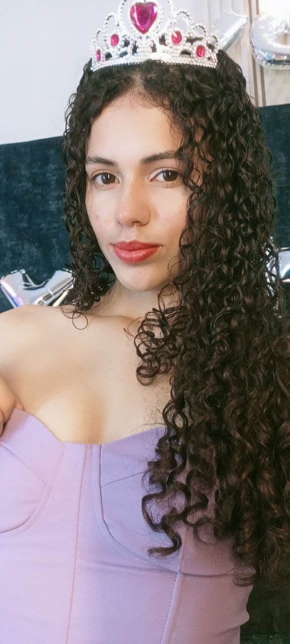 Esta flaquita te aguanta una buena follada