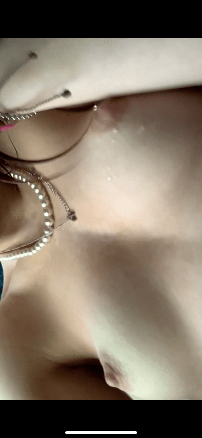 Click to view full size Freshly 18 slut layna has always loved showing her body