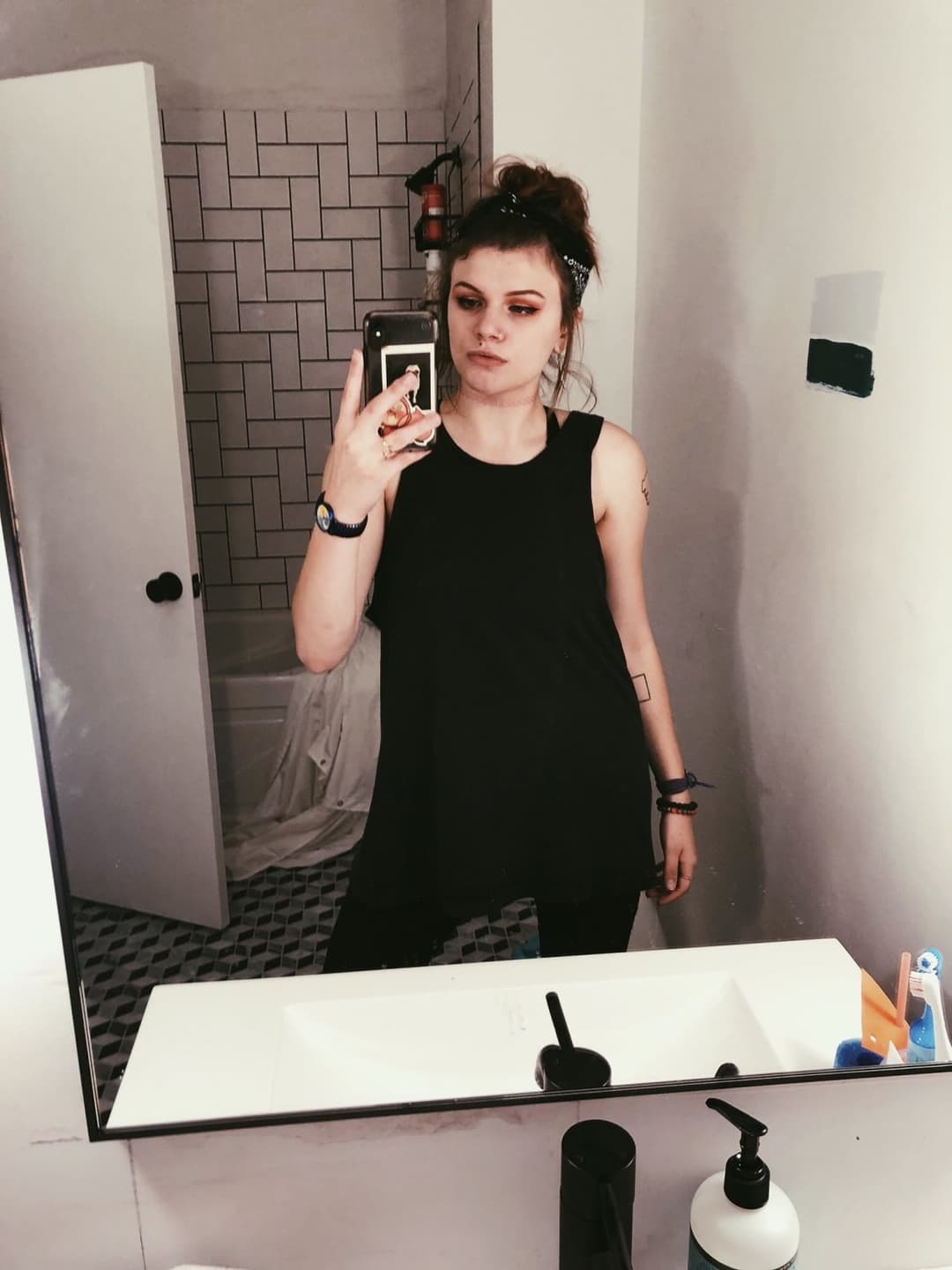 Click to view full size Fat Breasted Alt Girl