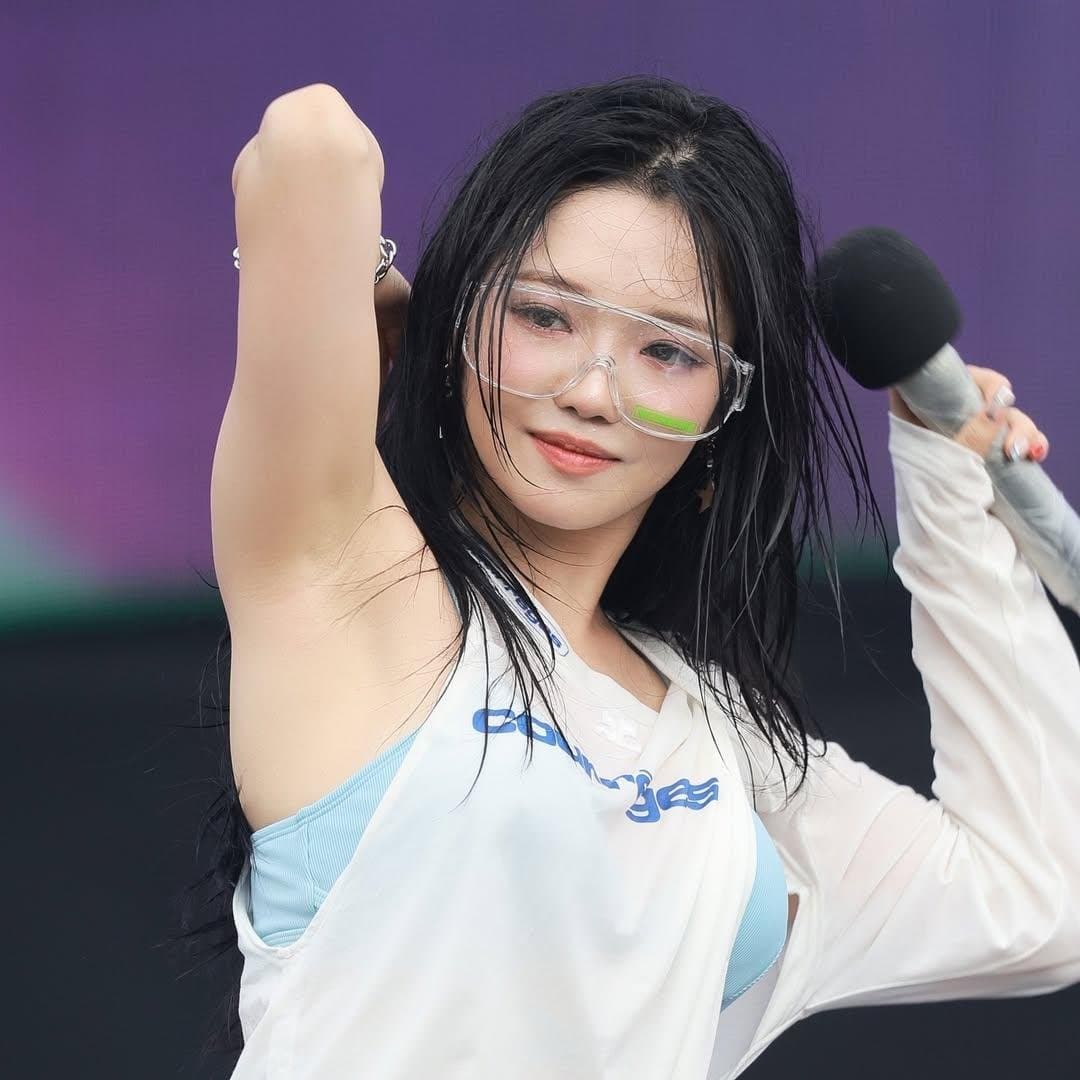 Fap to armpit kpop