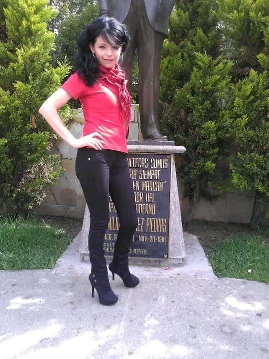 Vendedora mexicana sexi de Elektra