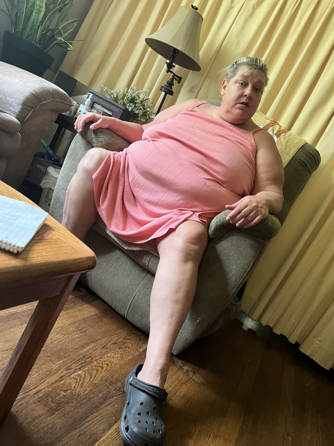 Real ssbbw mom candid too fat to stand and cook but fat enough to fuck