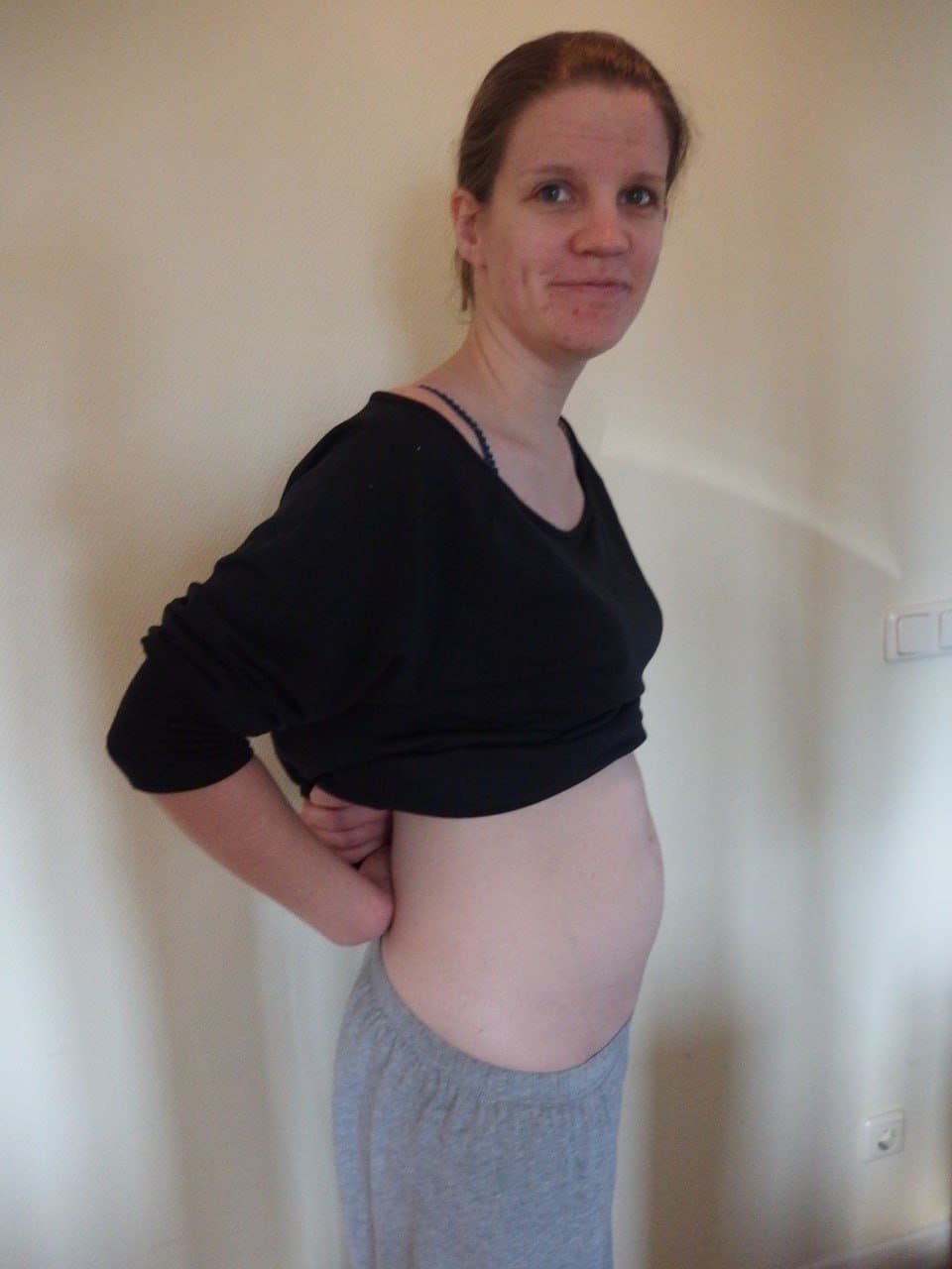 Click to view full size Stefanie Lenz, skiny housewife from Germany