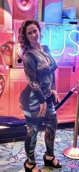 TikTok MILF Julie Vaughn