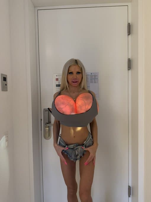 Click to view full size BIG TITS? BIMBO MILF(Baj Angelika) PT. 1....