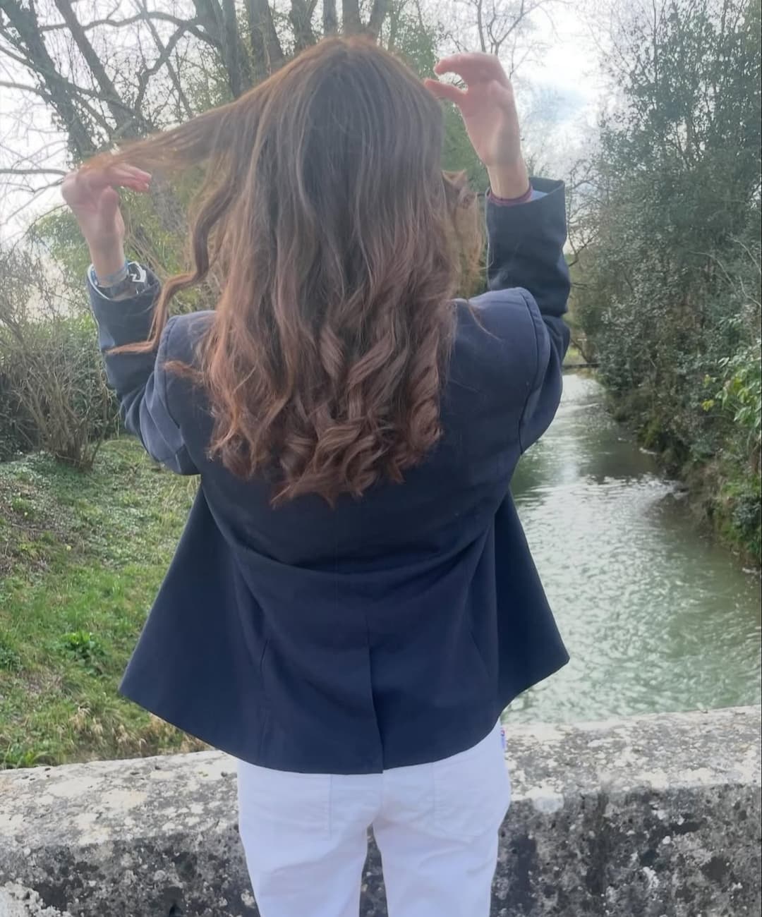 Francaise maigre au petit cul sexy