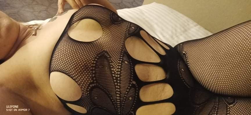 Stoner wife Aloriah Starfall