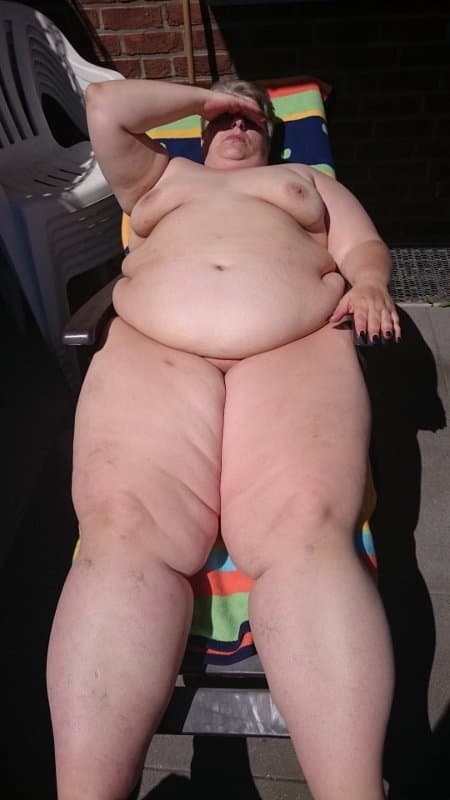 Fat german SSBBW nude in garden