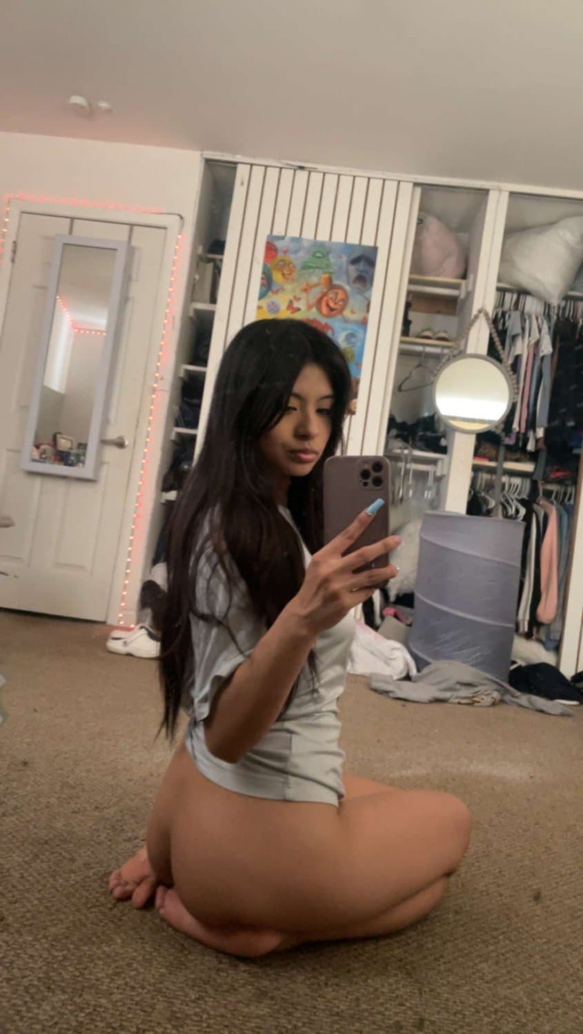 Barley legal teen Latina slut nudes leaked