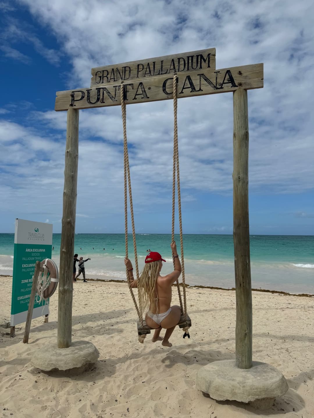 Swaying with the rhythm of the ocean