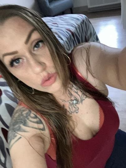 Single Mom Jenny From Atlanta Sucks Dick For A Few Bumps