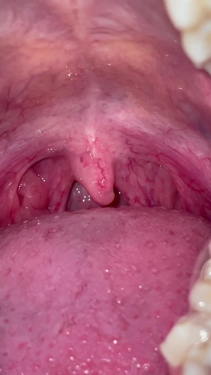 giantess Ri mouth tour