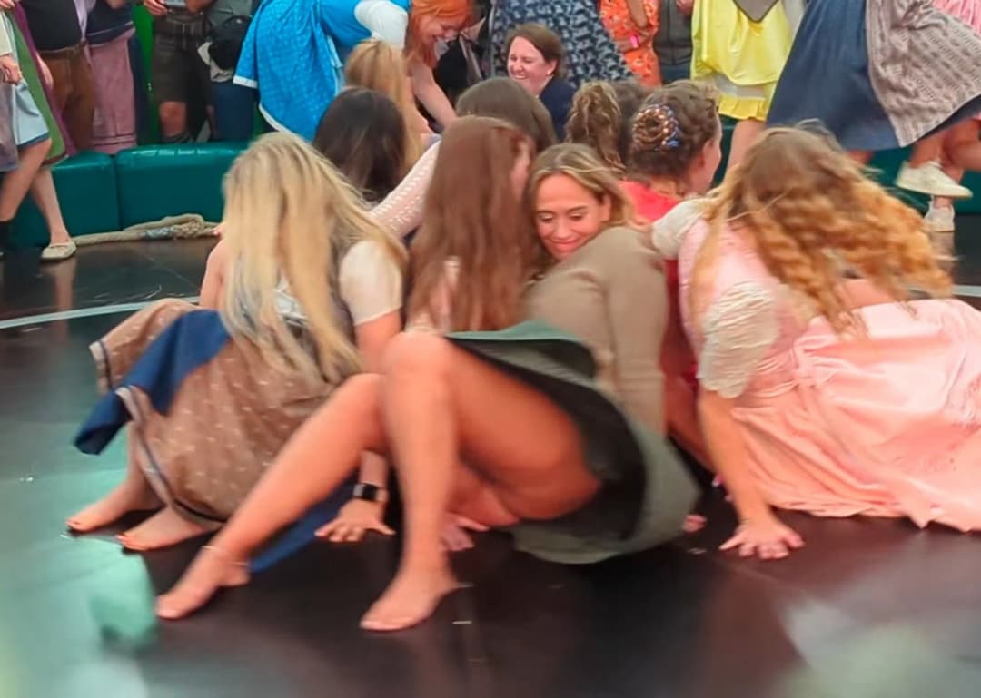 Click to view full size Devils Wheel Upskirts Pt. 2