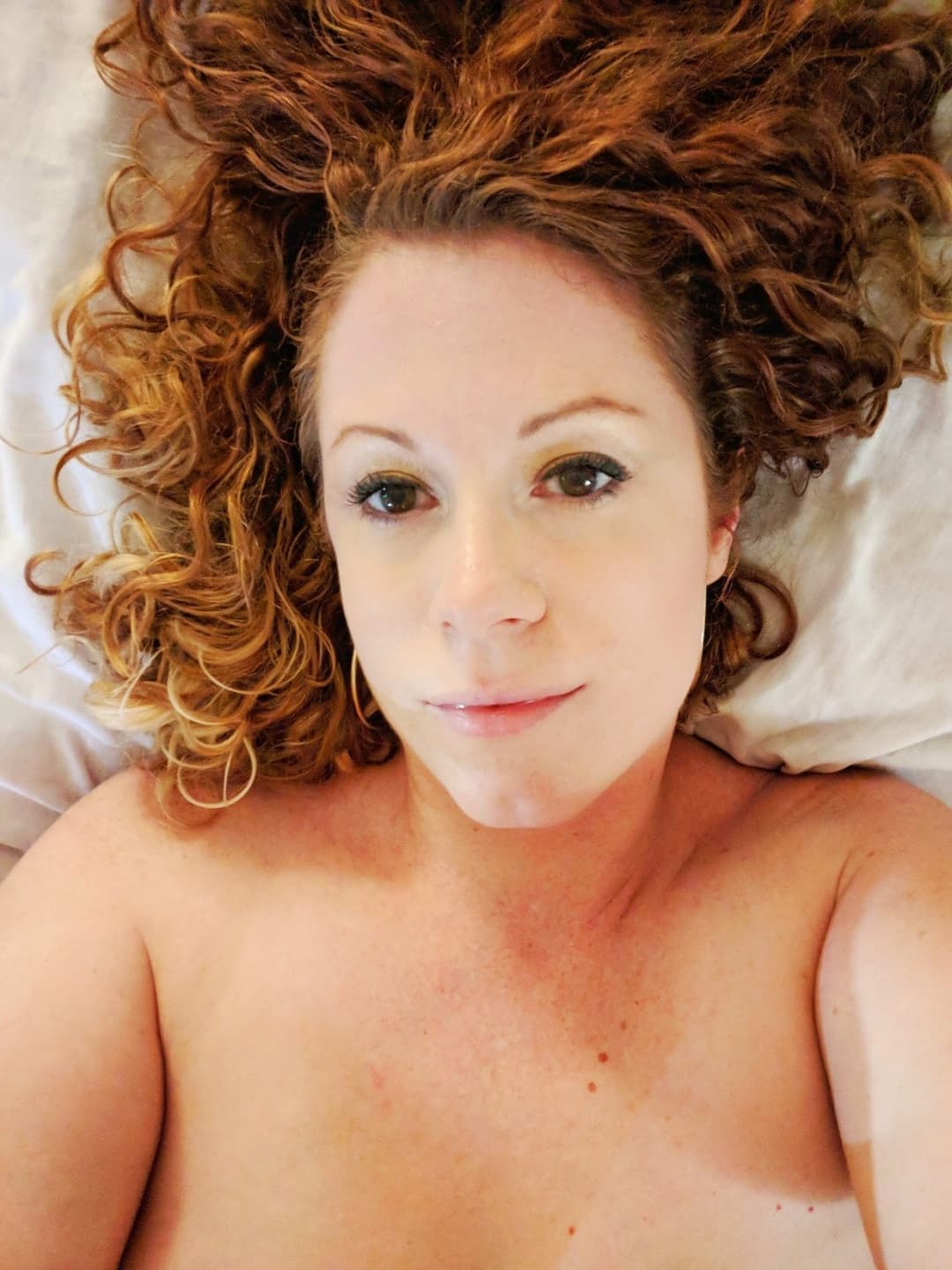 Legendary Redhead hotwife loves BBC Gangbangs