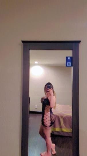 Click to view full size 29 year old Sofi escort in GARDENA - LAX - HAWTHORNE - LAWNDALE