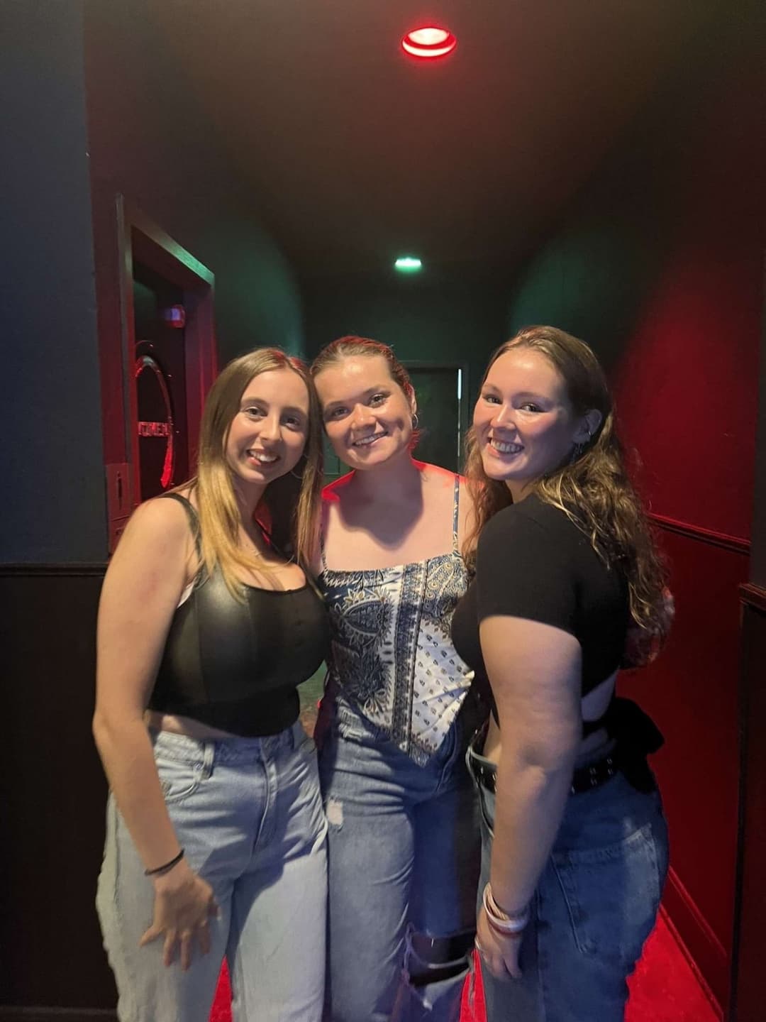 Click to view full size busty college girl Br1dg3t II