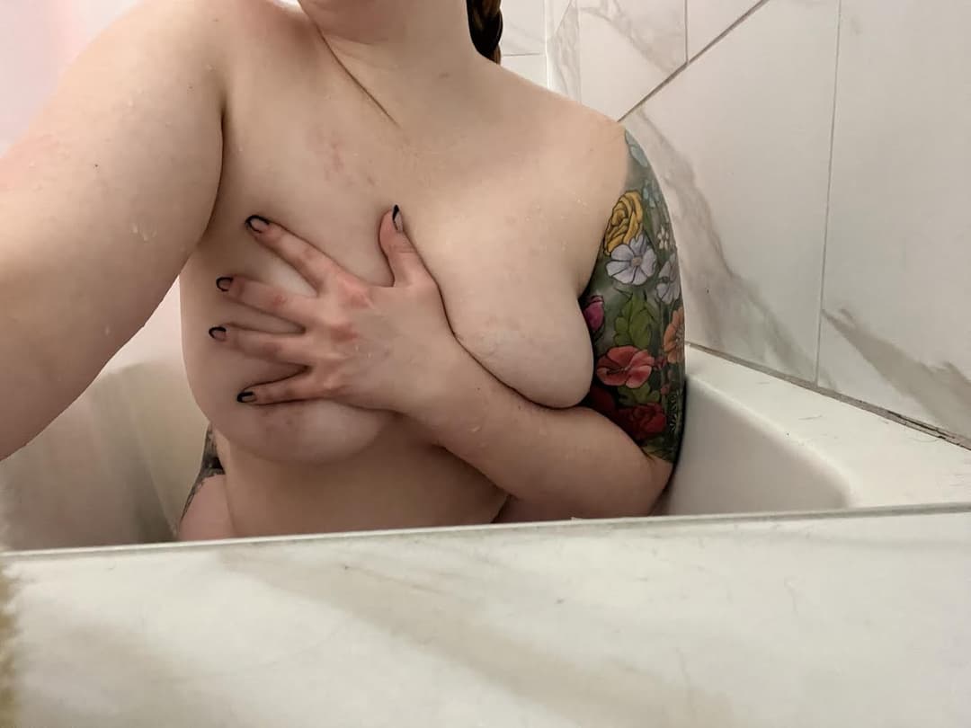 Small town nurse Kayley gets used for content