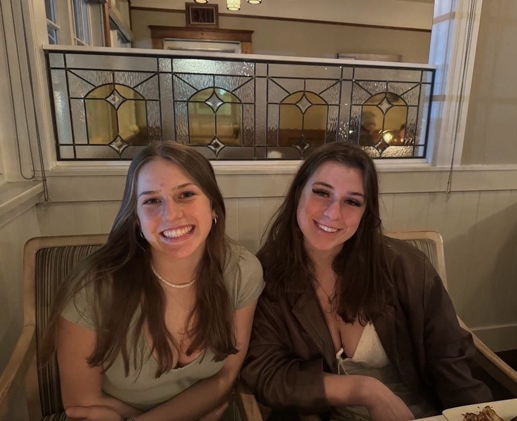 Click to view full size Which sister is hotter Skylar and Alexis