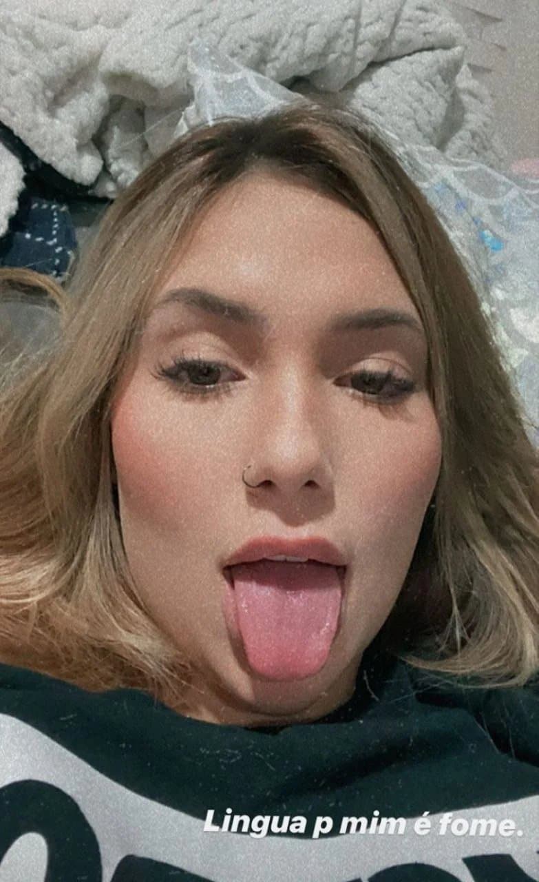 Virginia Fonseca que Putona meus amigos. Essa não disperdisa uma gota que seja??