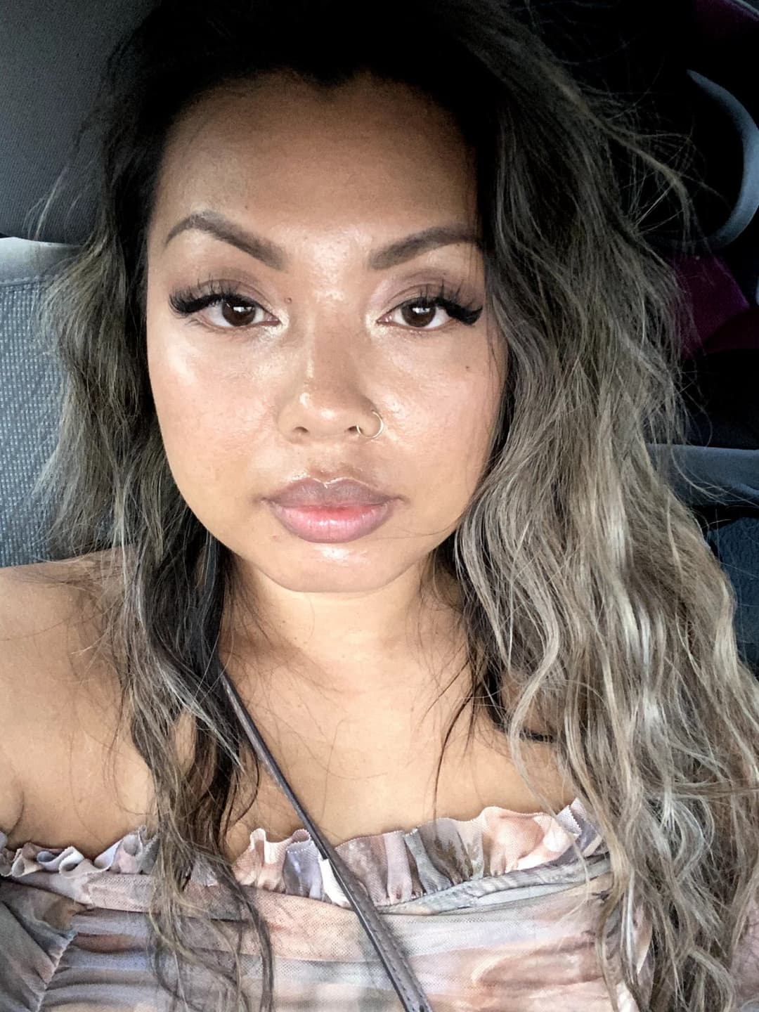 Asian slut Sue got some cakes!