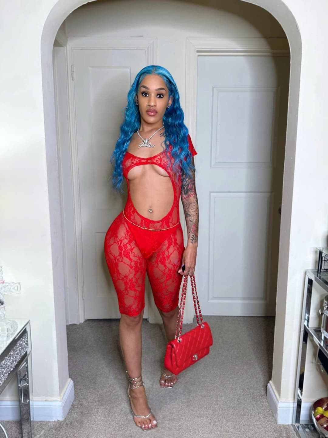 Fit ebony with phat ass & phat pussy print ???