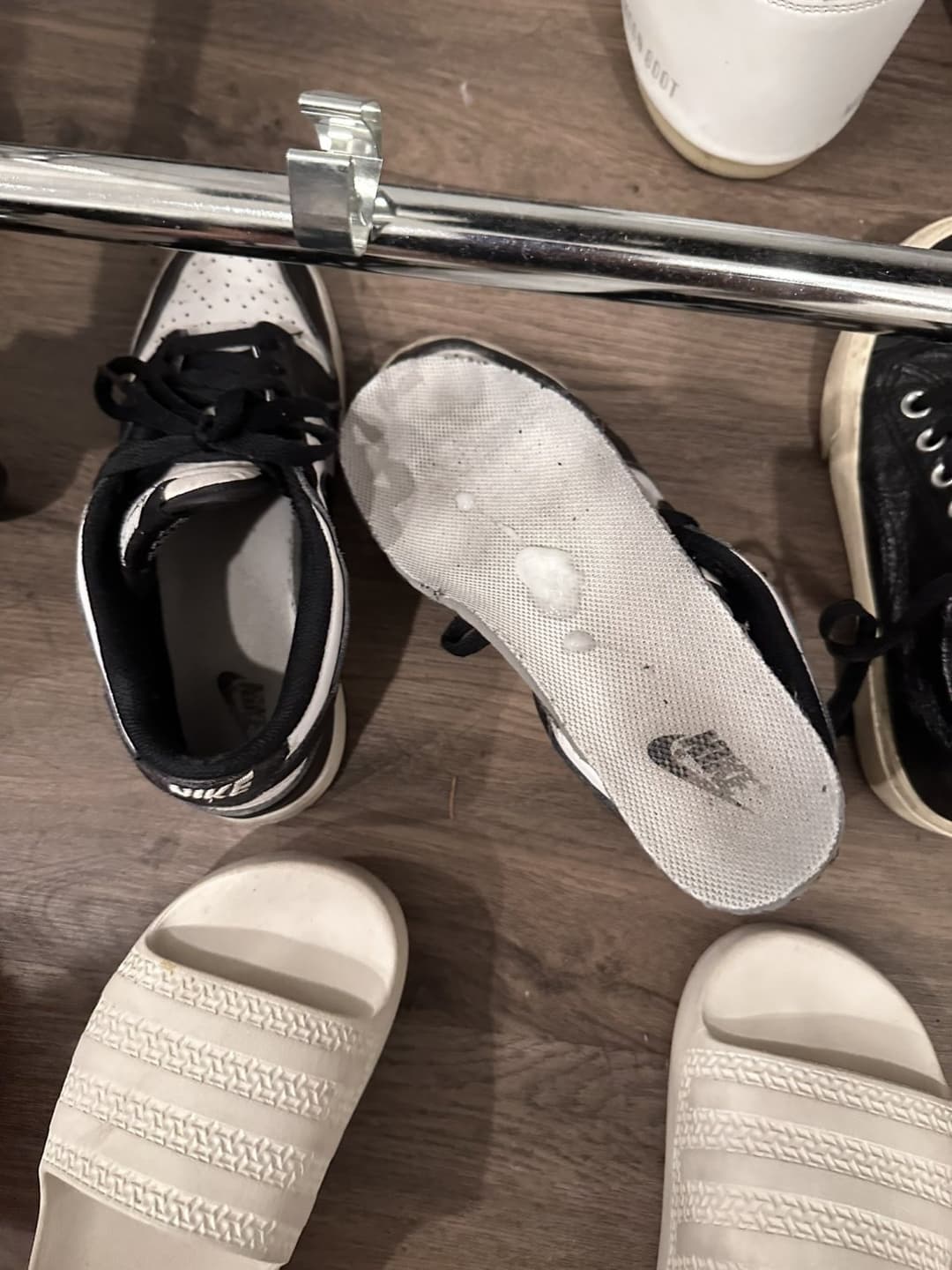 Click to view full size Asian shoes / feet / socks & cum