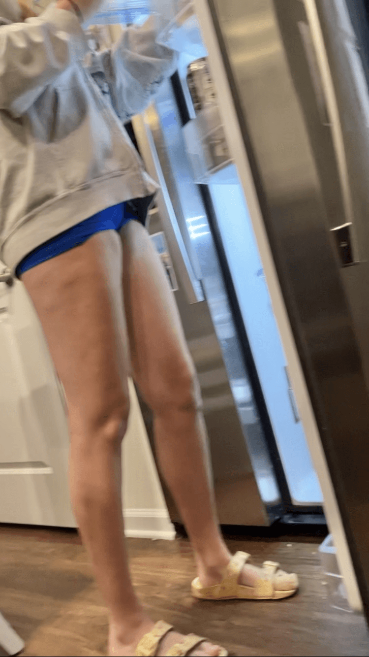 Sister showing camel toe in tight shorts candid