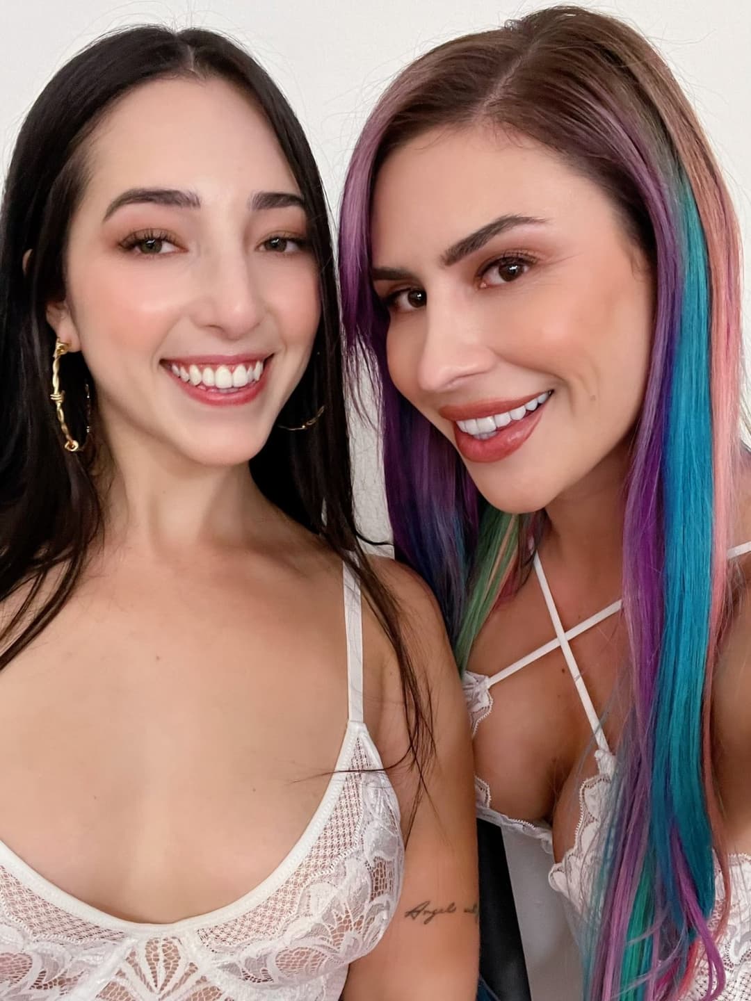 Click to view full size Emme White, Milf Ruiva Maravilhosa Toda Gostosa #Ruiva #Milf #Linda #PutaGostosa