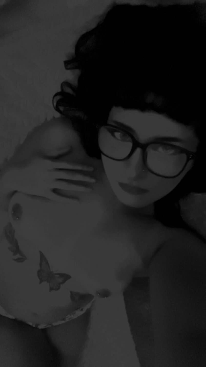 French babe Emilie gets her trust broken