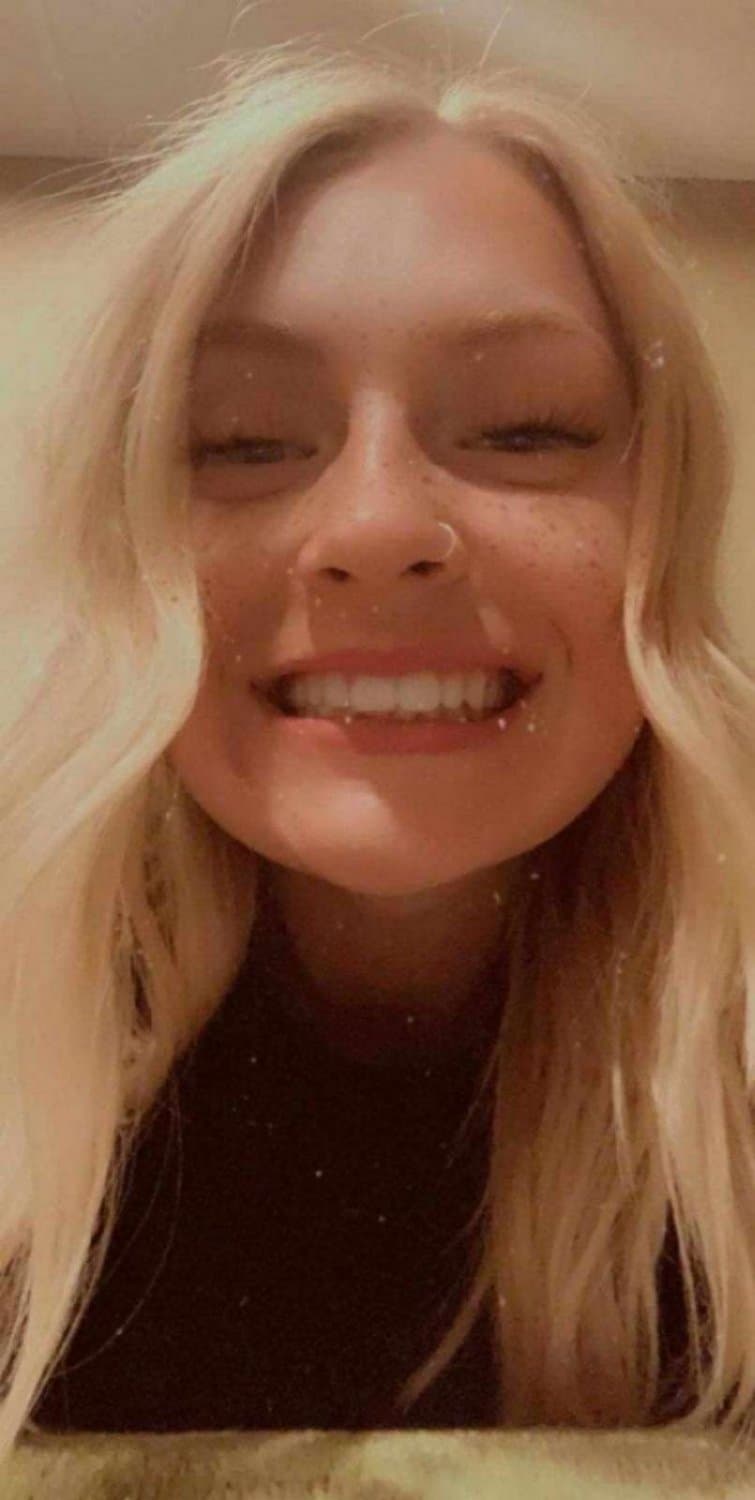 Brooklyn 27yo from Alberta Canada wants to be famous!!! Share and send her a message!!! My kik in bi