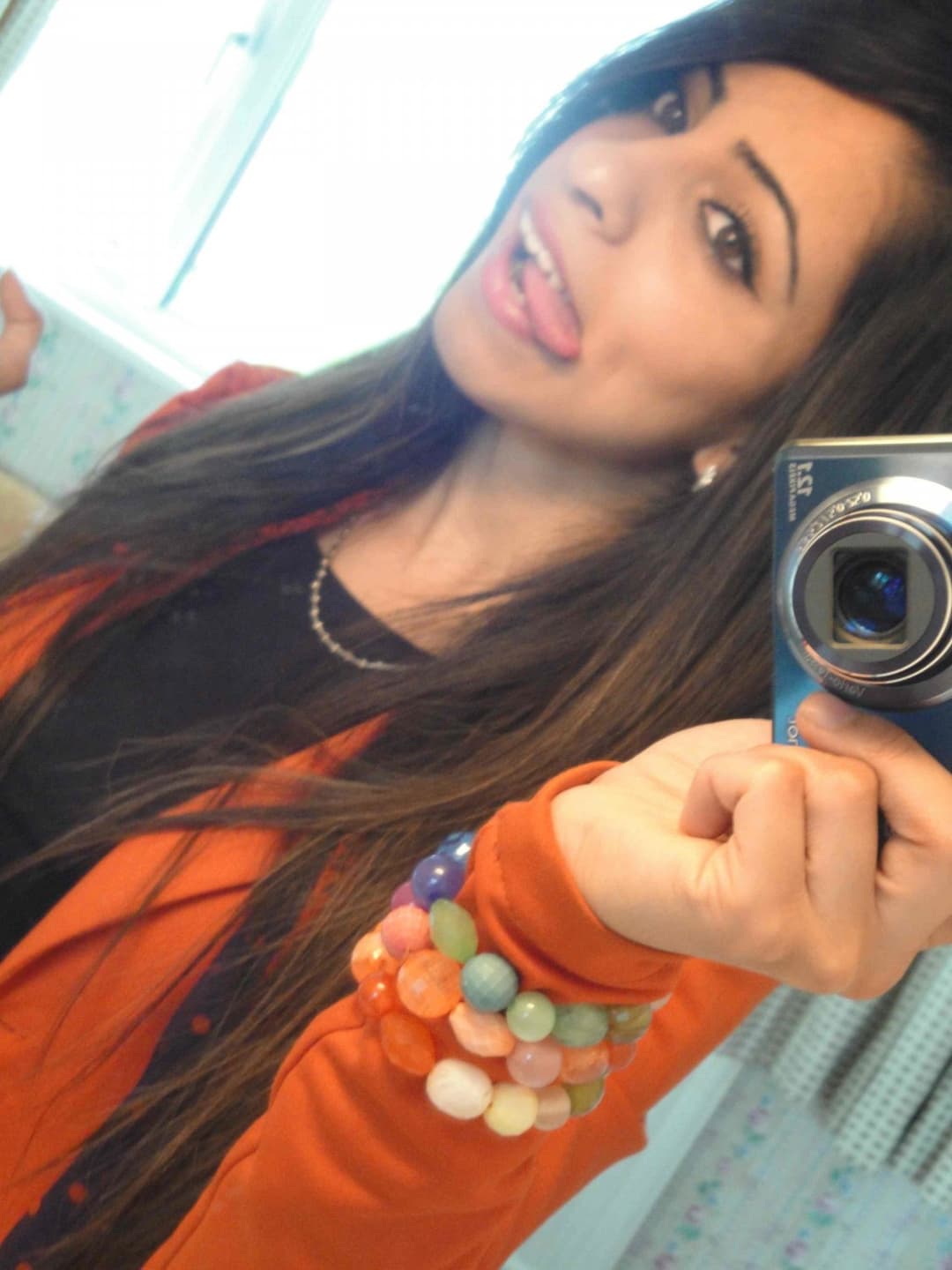 Desi Slim Beauty Girl Home Made Nude Selfies Boobs & Pussy Pics Collection.200+ Pics Link In Comment