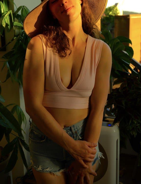 Click to view full size Cowgirl escort