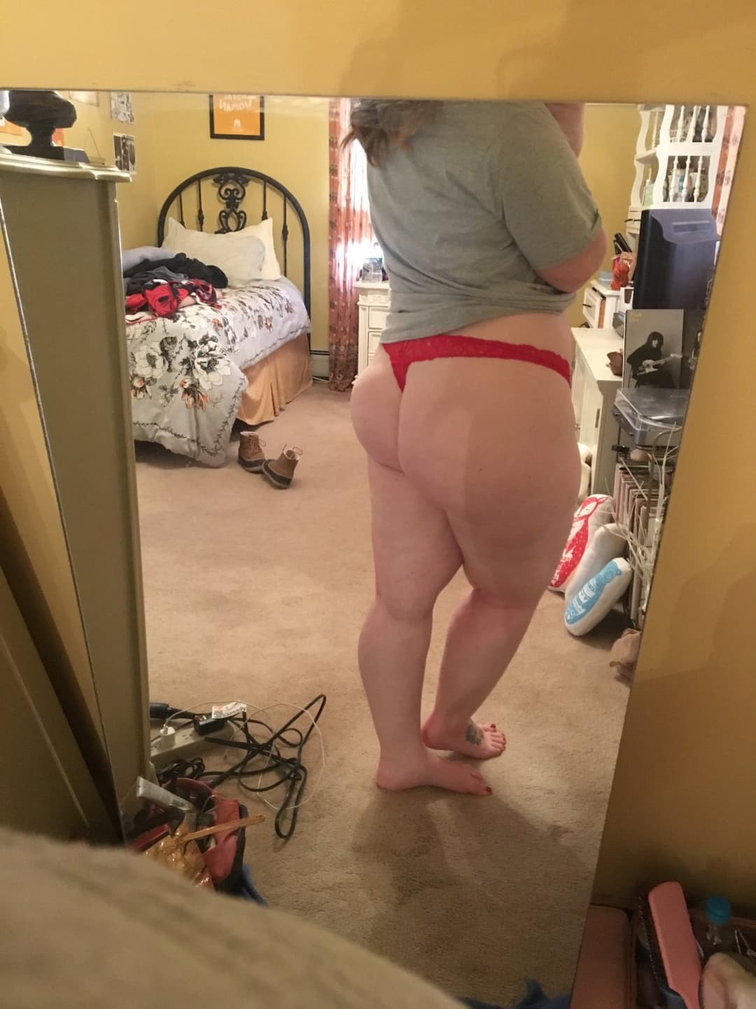 Chubby bitch in red underwear