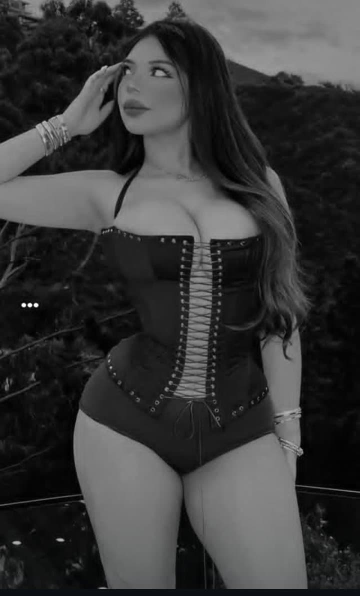 Puta saca leche para jalarsela o tributos