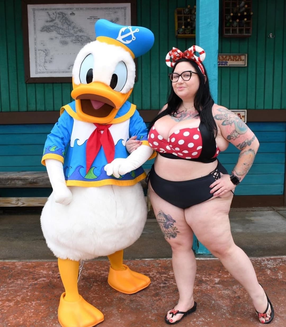 Big tits bbw goth slut