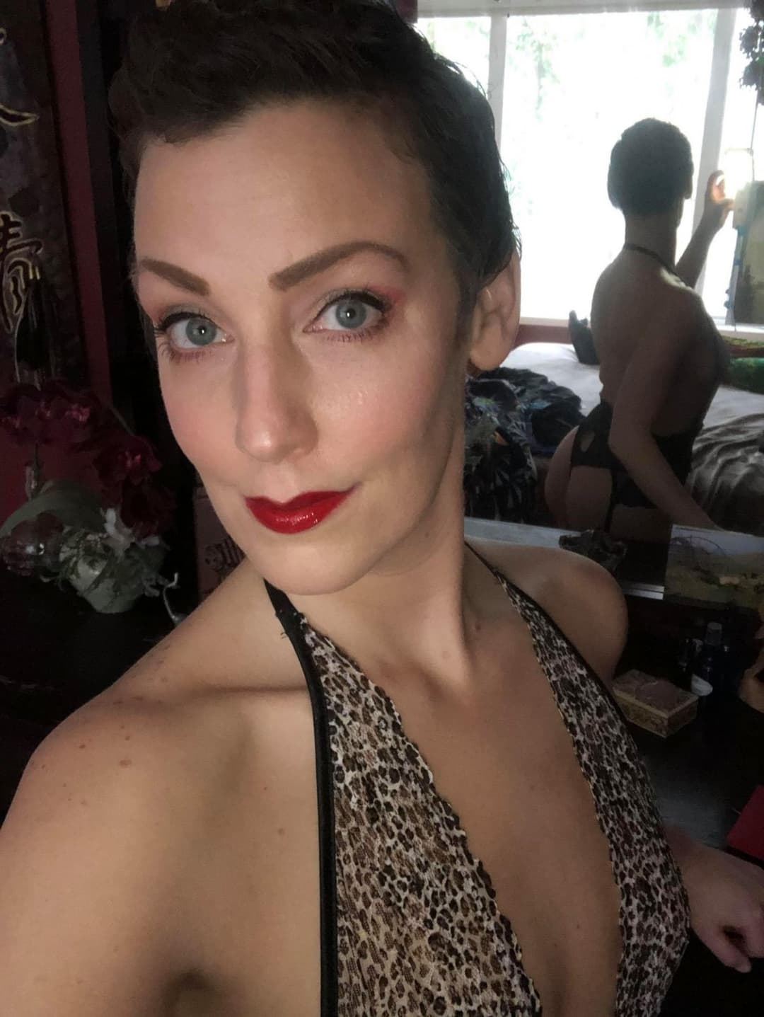 Friends that Play Together, Stay Together