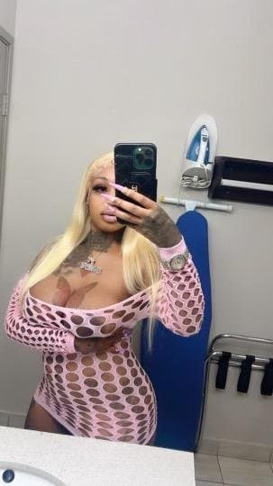 Ghetto Busty Bimbo Barbie