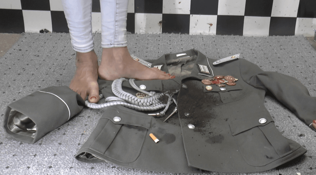 Crushing Old rare German Uniform