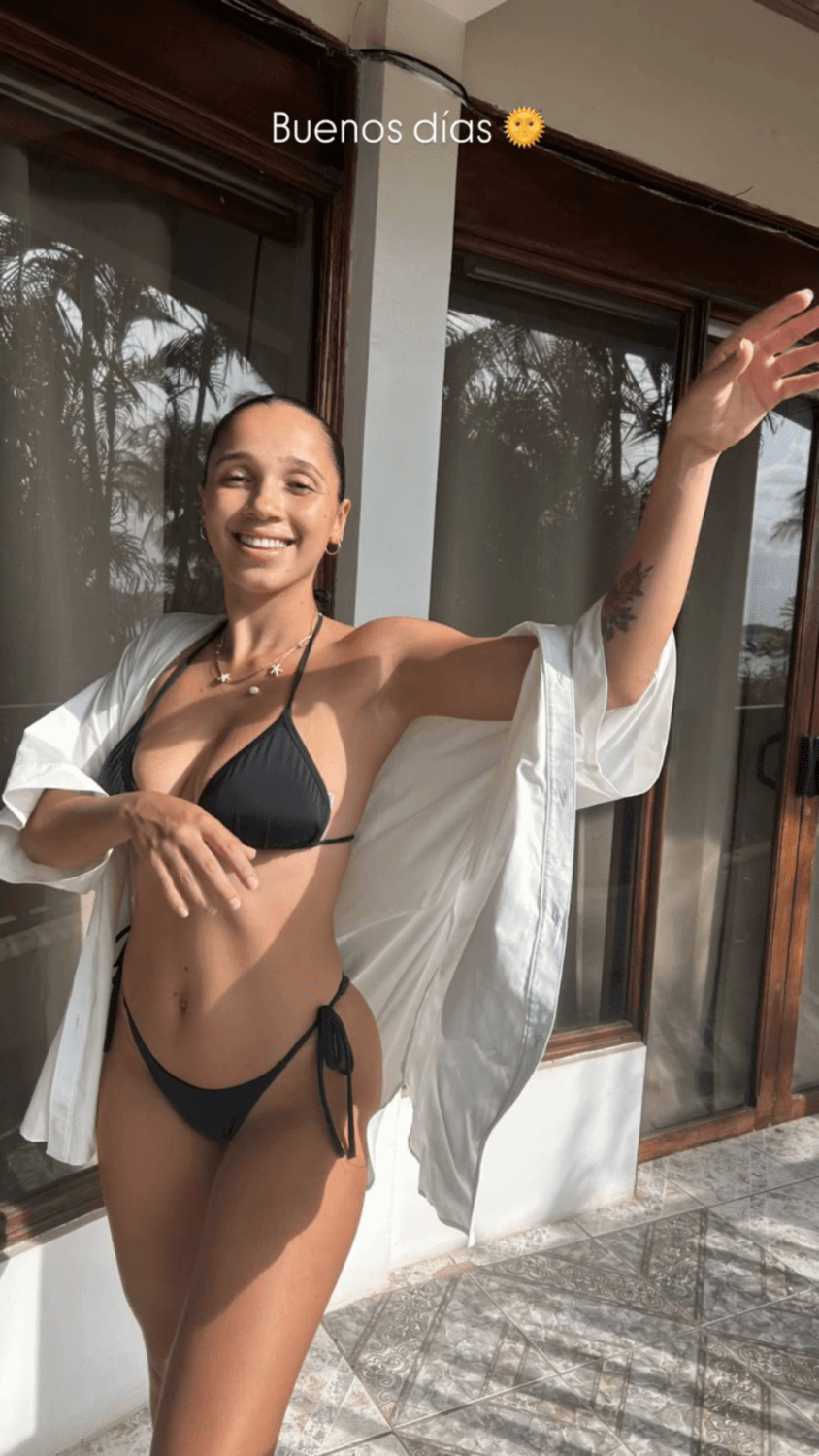 UNKNOWN 24 - YOUNG MILF, NICE BODY, NICE TITS