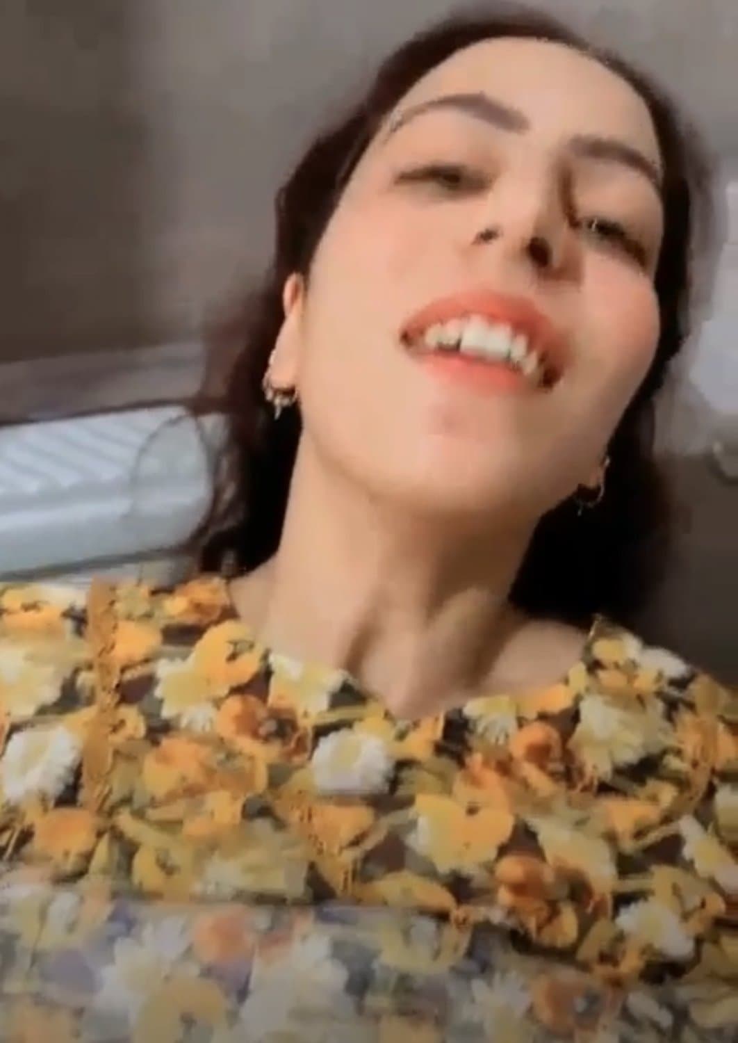 Desi bhabi take big dick inside and enjoy