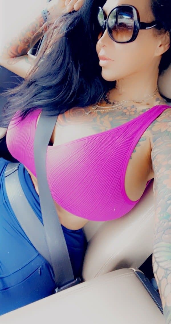 Click to view full size KAYLA KOI SHEMALE.-