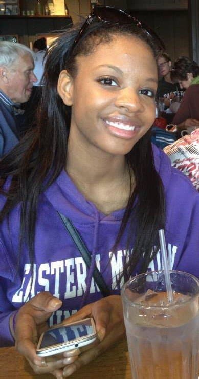 Friends who flash together…end up on the internet together. Alivia, Heather, Ashlee & Lauren