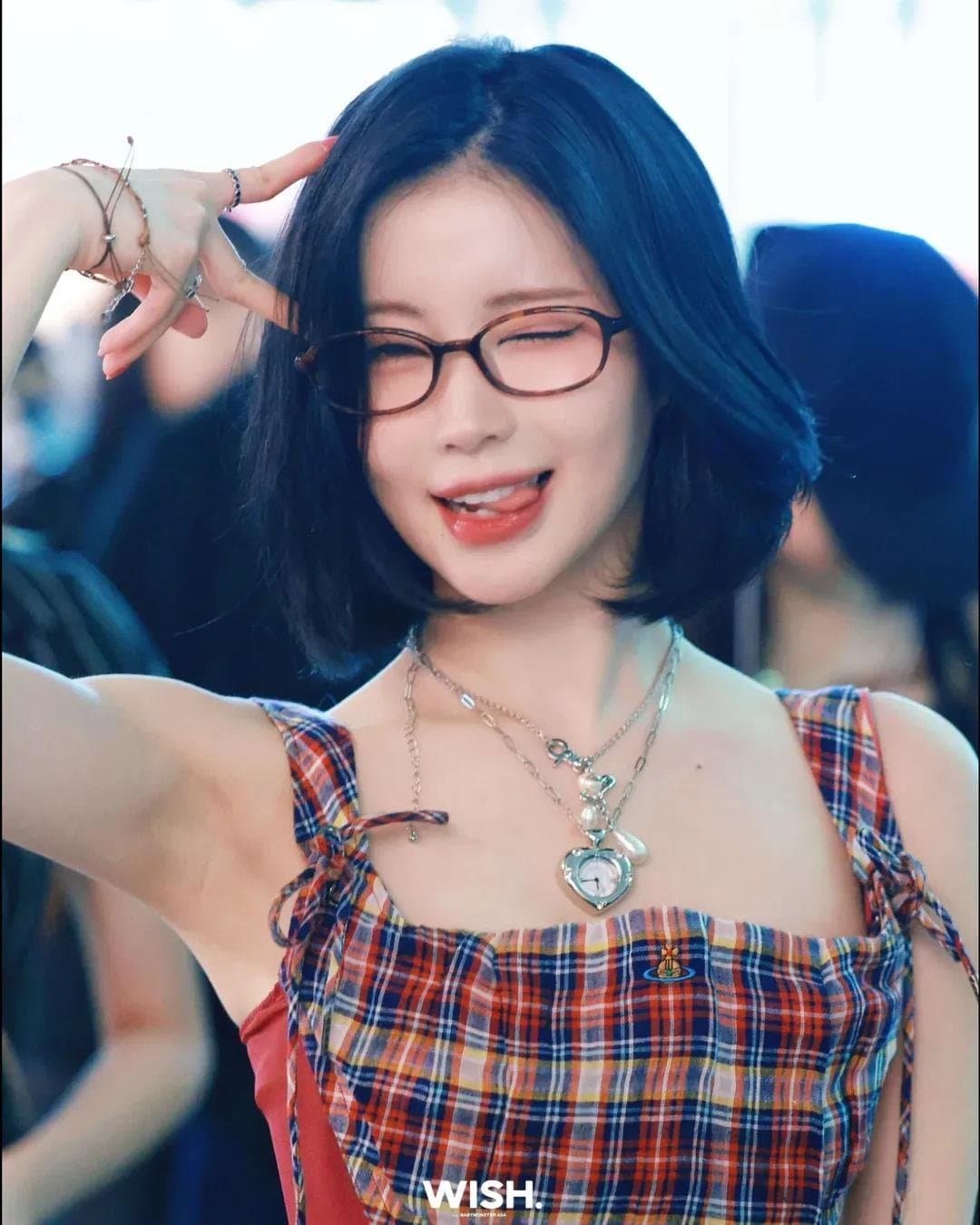 Fap to armpit kpop