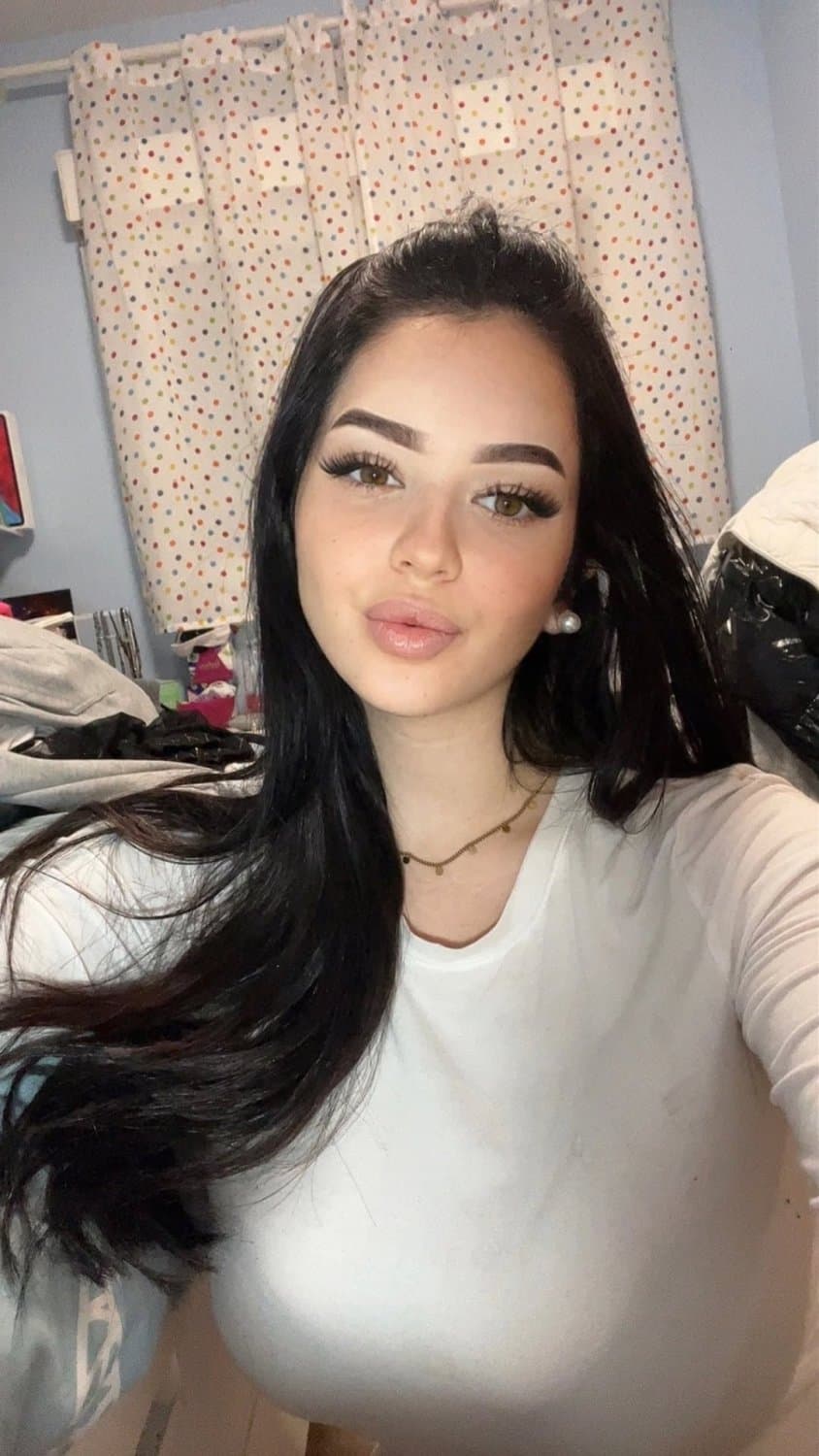 *21 años tiene esta hembra tetona