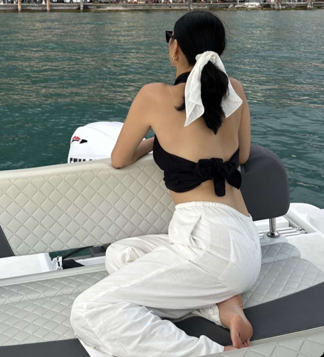 Risking Asian slut Gloria Tong dm or snap jmartin8857 to chat about her